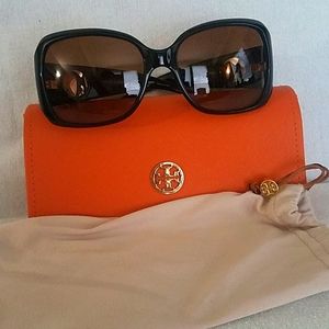 TORY BURCH sunglasses polarized